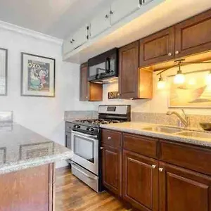 Belmont Shore Bungalow, 2 Min Walk To Town! Long Beach