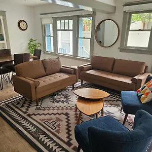 Entire In Historic Long Close To Shops Long Beach