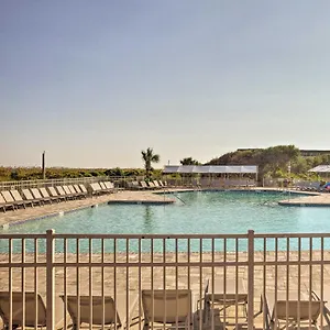  Apartment Coastal With Amenities - Steps To Beach! United States